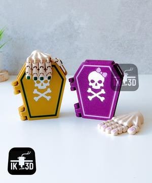 Flexi Hand Pet in a Coffin Keychain / Multicolor 