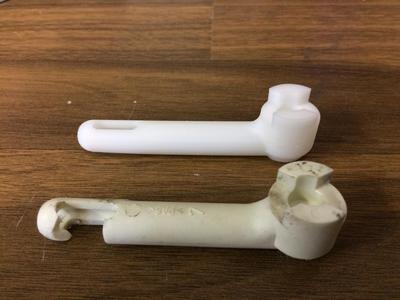 Arm for roof-hatch on a mobile home (Detleff-Fiat)