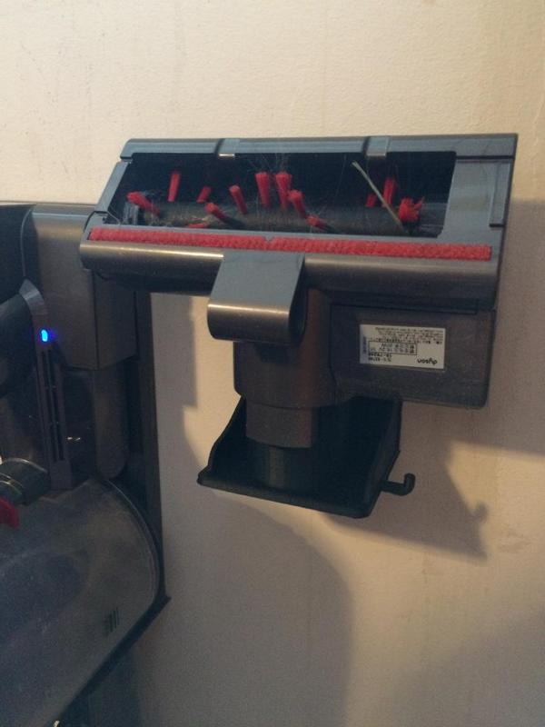 Wall stand for Dyson DC62 animalpro brush