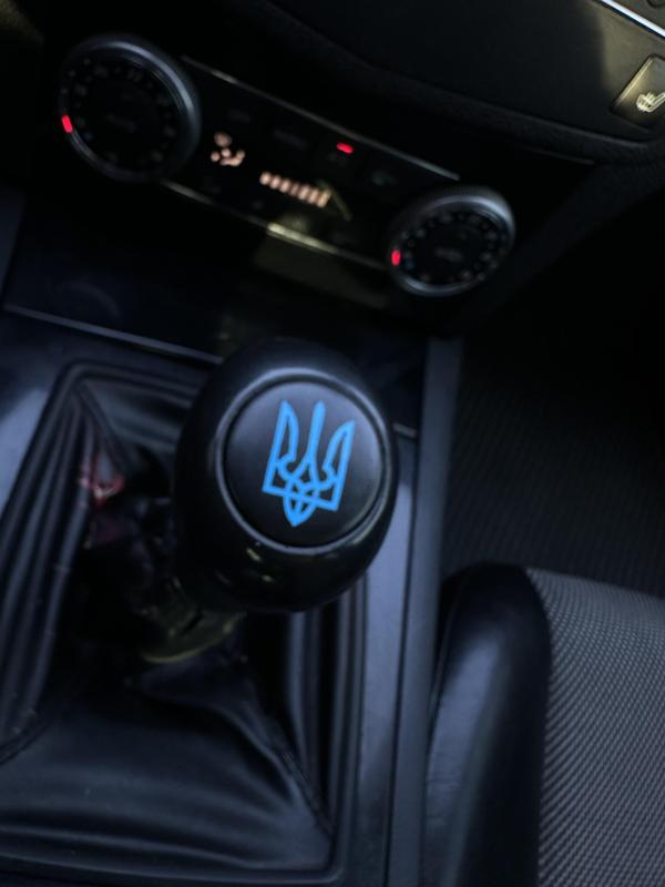 plug for gear shift lever in Mercedes w204 2.2 diesel 2007