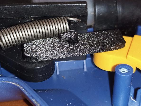 Tensor para pistola de cola termofusible / Glue gun tensioner