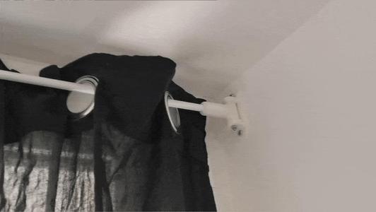 Hinge for curtain rod