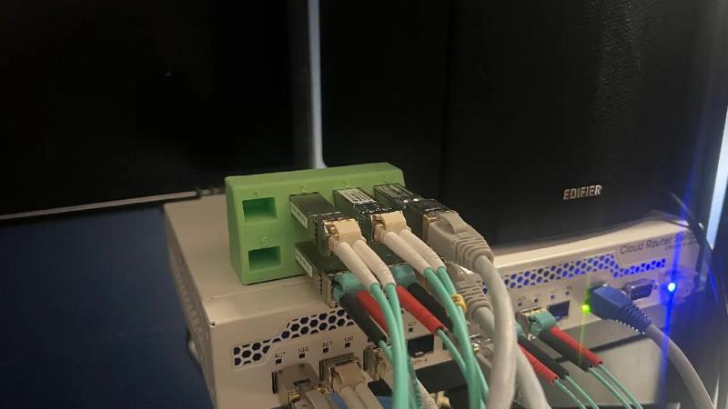 8 SFP holder   