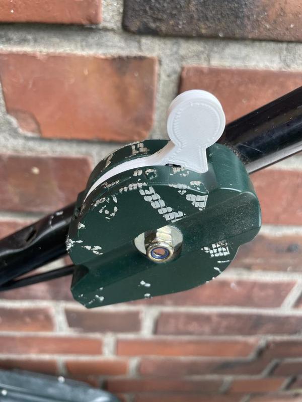 Briggs & Stratton gas throttle lever 