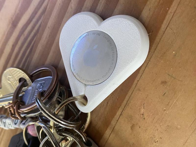 apple airtag heart keychain