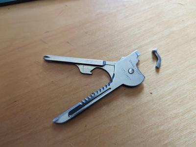 swiss+tool utlikey (broken) keyring holder