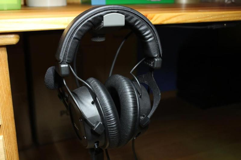 Headphone Holder