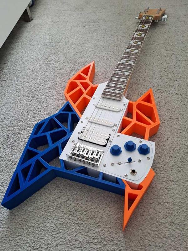 Electric Guitar - full size - playable