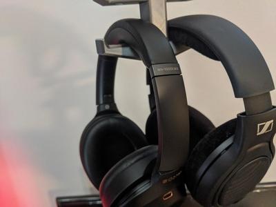 Headphone Hanger