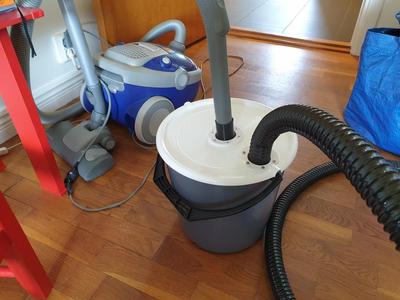 Dust collector