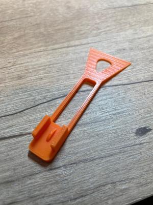 Improved 3d print scraper with SD card ejector in handle