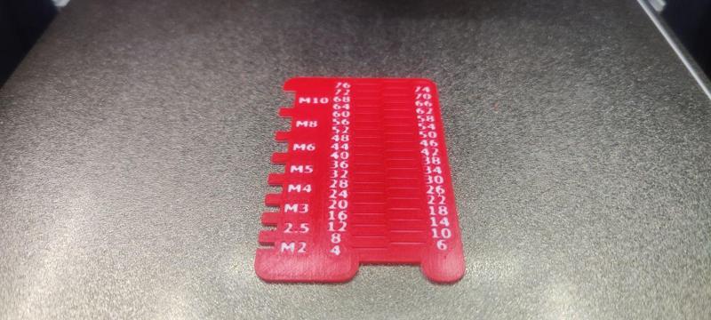 Measuring tool for screws (CARD SIZE) / Herramienta de medida para tornillos ( TAMAÑO TARJETA)
