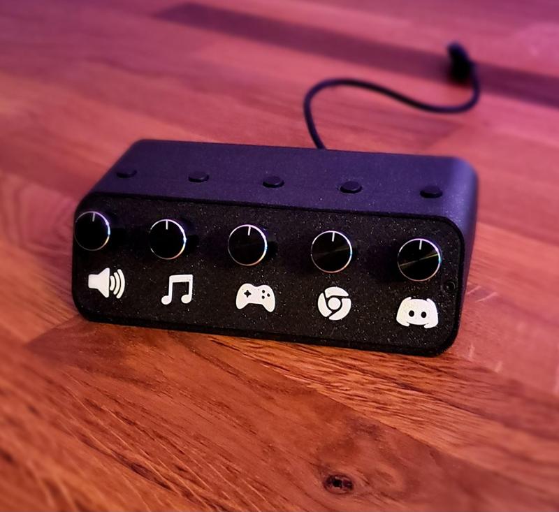 Desktop Volume Mixer - DeeJ