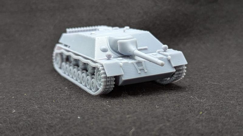 Tank destroyer Jagdpanzer IV (Sd.Kfz.162) + 3 Tankmen (Germany, WW2)