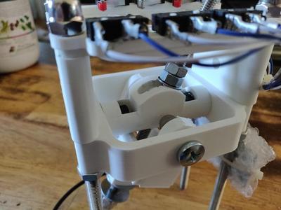 Ball joint alternative for h pattern shifter controller
