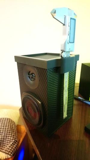 Speaker caliper holder