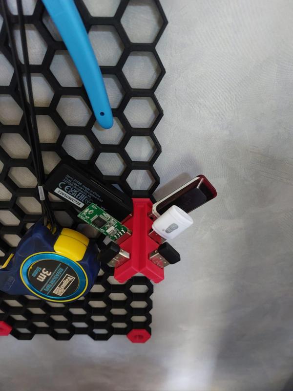HoneyComb wall USB V6