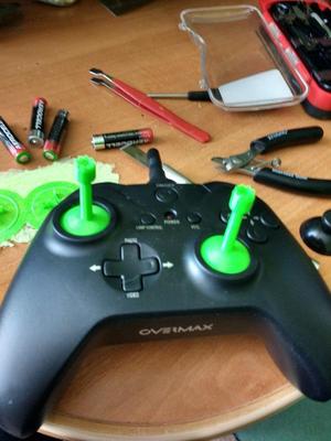 OVERMAX Bee 2.5 controller precision sticks