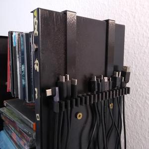 USB cable hanger