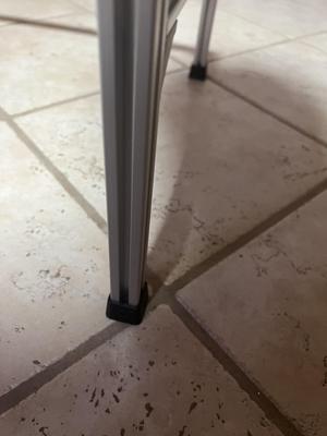 Foot for 2020 aluminium extrusion