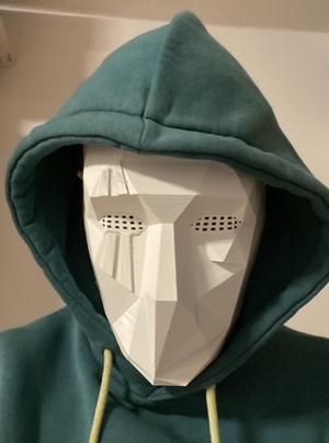 Polygonal-Design Assymetrical Mask