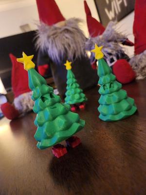 Bluey the Bobblehead Christmas Tree