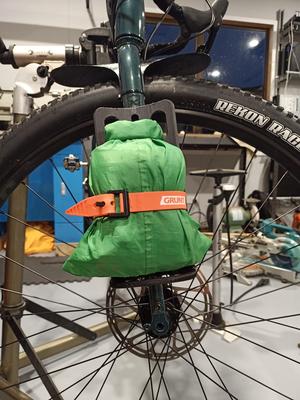 Bike cargo cage