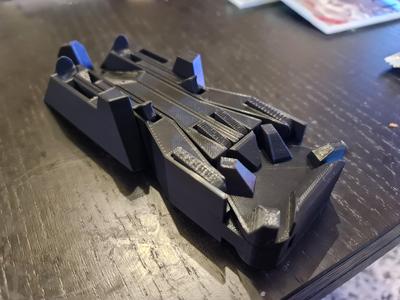 Folding laptop stand