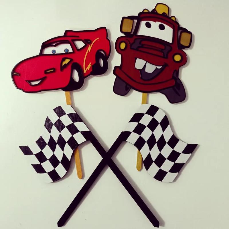 Cake toppers Lightning McQueen, Mater and banners