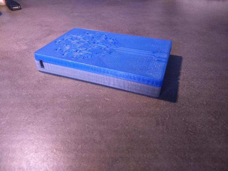 External hard drive 2.5 inch enclosure / Boitier pour disque dure externe 2.5 pouces