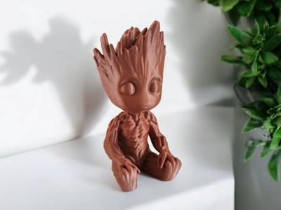 Sitting Groot