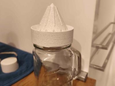 Lemon juicer - jar adapter