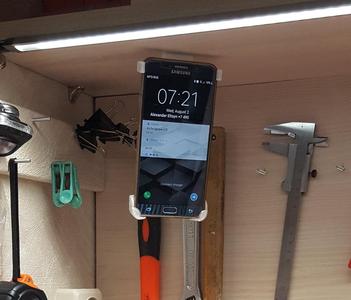 Samsung Note5 click-on holder with hanger