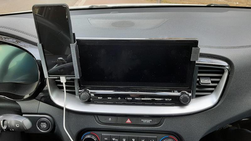 Smartphone holder for KIA CEED 3