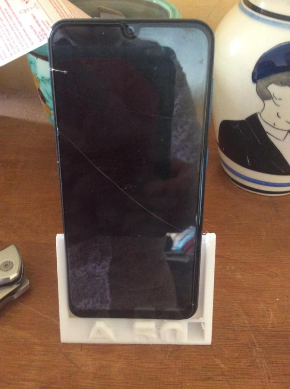 Samsung A50 stand