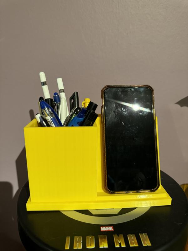 Desk organizer with induction charging phone holder