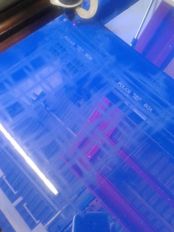 TARDIS on two interlocking planes for laser cutting