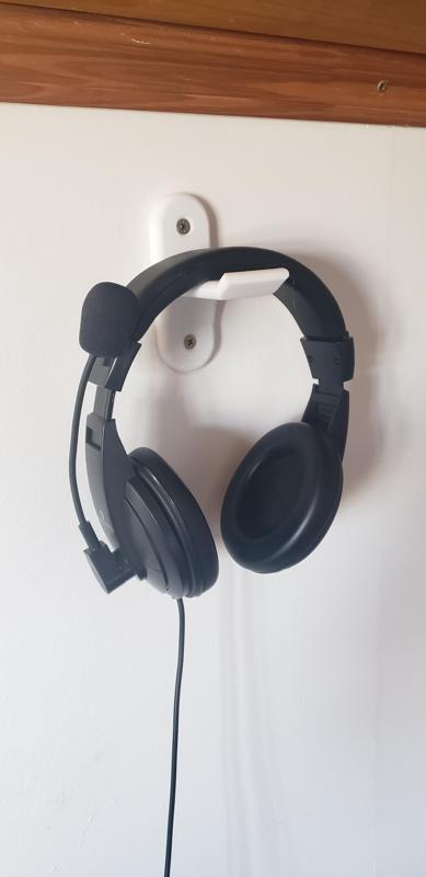 wall-mounted headphone holder