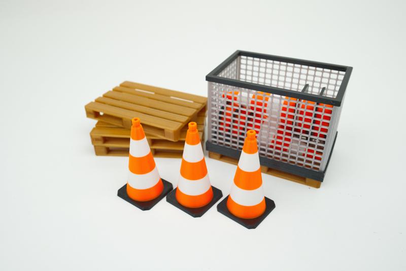 Traffic cone and cage with palette 1/14 scale