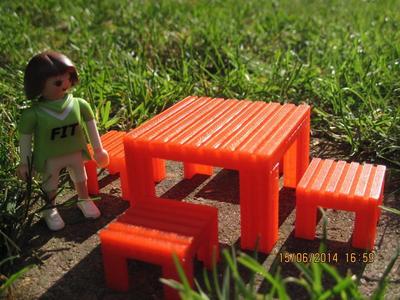 Printed toy table and stools