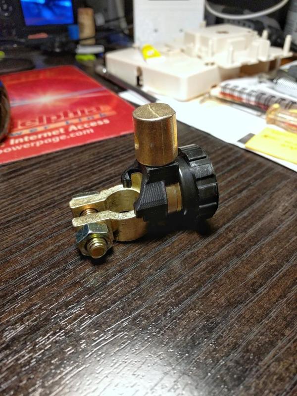 Battery Quick Disconnect Support Clip