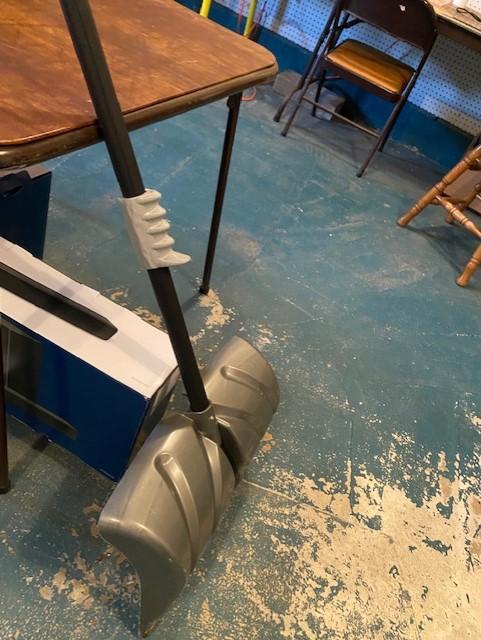 Hand Saver -Grip For Rakes, Shovels, etc.