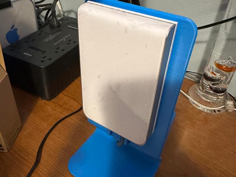 Unifi AC In Wall + USW Flex Mini Desk Mount