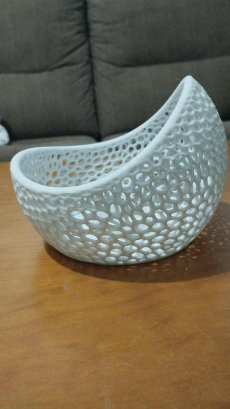 voronoi candle holder
