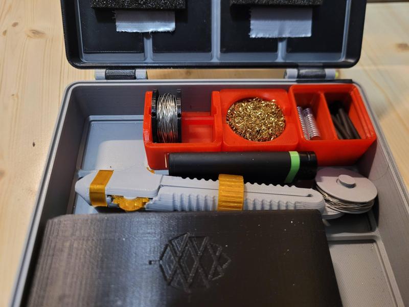 Solder spool holder - Gridfiniy - 1 tile