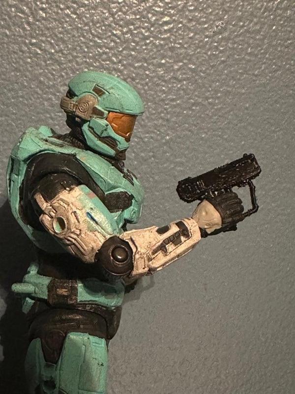 Mcfarlane Halo Reach - Halo 2 Magnum
