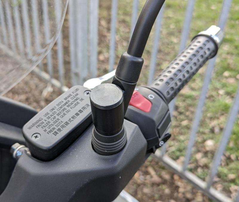 MAXSYM 400 / 400i Mirror Mount Cover