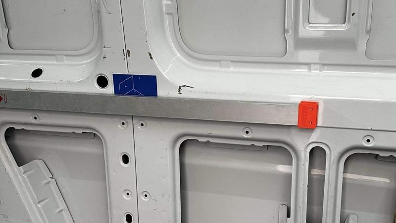 SOLA Spirit level wall mount