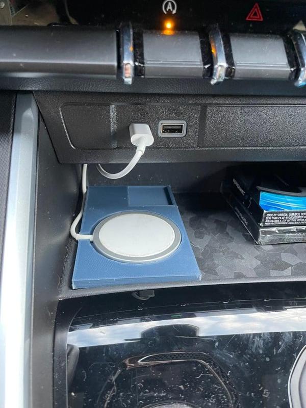 2024 Chevy Colorado Wireless Car charger holder