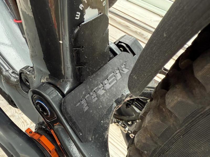 Mountainbike rear pivot protector